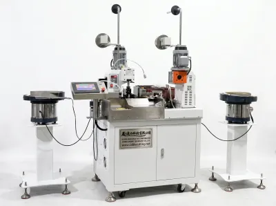 Automaattinen Kaksoispäinen Värisevä Puristuskone Eristetyille Liittimille - Automaattinen liittimen puristuskone